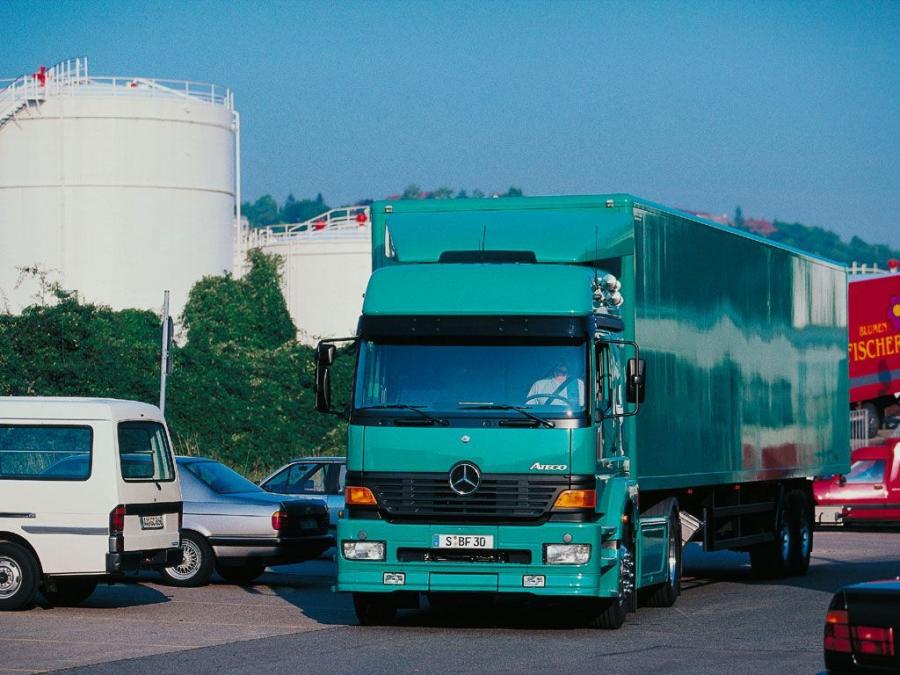  Mercedes-Benz Atego 1828 1998 года  (фото 11 из 24)